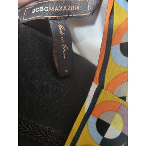 BCBGMAXAZRIA V Neck Geometric Multicolor Short Sleeve Dress, Sz M - Picture 3 of 8